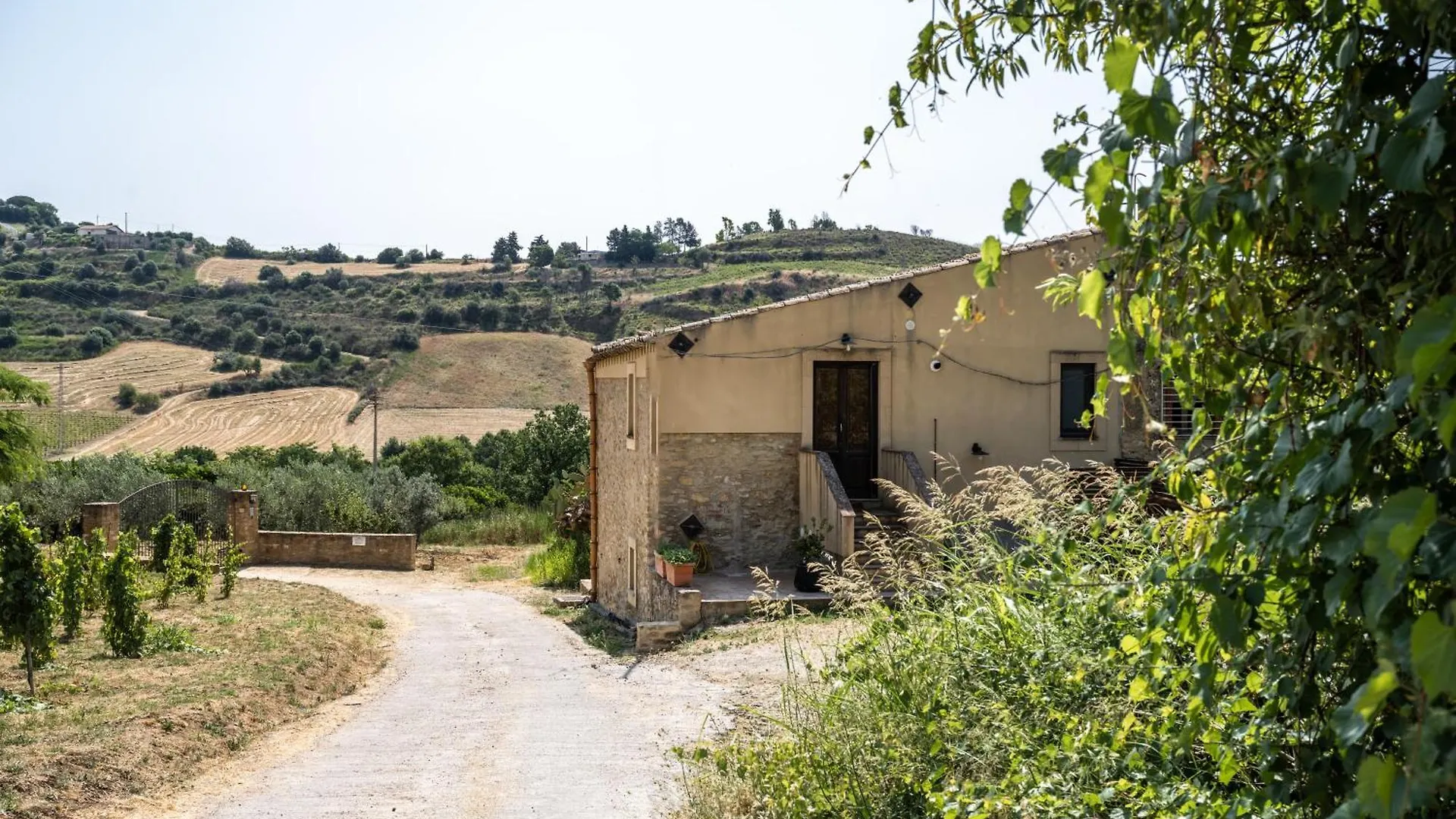 Cottage Immerso Nel Vigneto Caltagirone 0*,